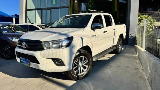 TOYOTA HILUX 2.7 SR 4X2 CD 16V FLEX 4P AUTOMÁTICO TOYOTA HILUX 2.7 SR 4X2 CD 16V FLEX 4P AUTOMÁTICO